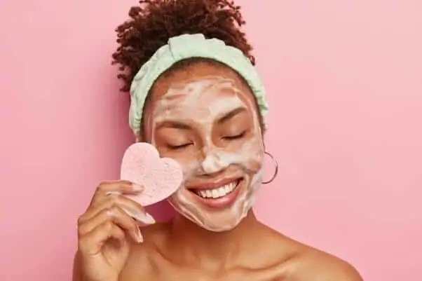 SKINC CARE TIPS FOR MELANIN-RICH SKIN WITH TOXIC-FREE BEAUTY PRODUCTS