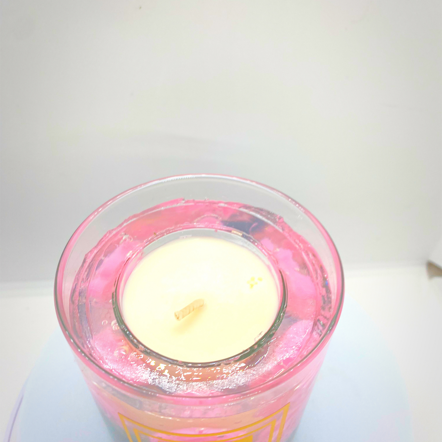 Handcrafted Lily Scented Gel Candle